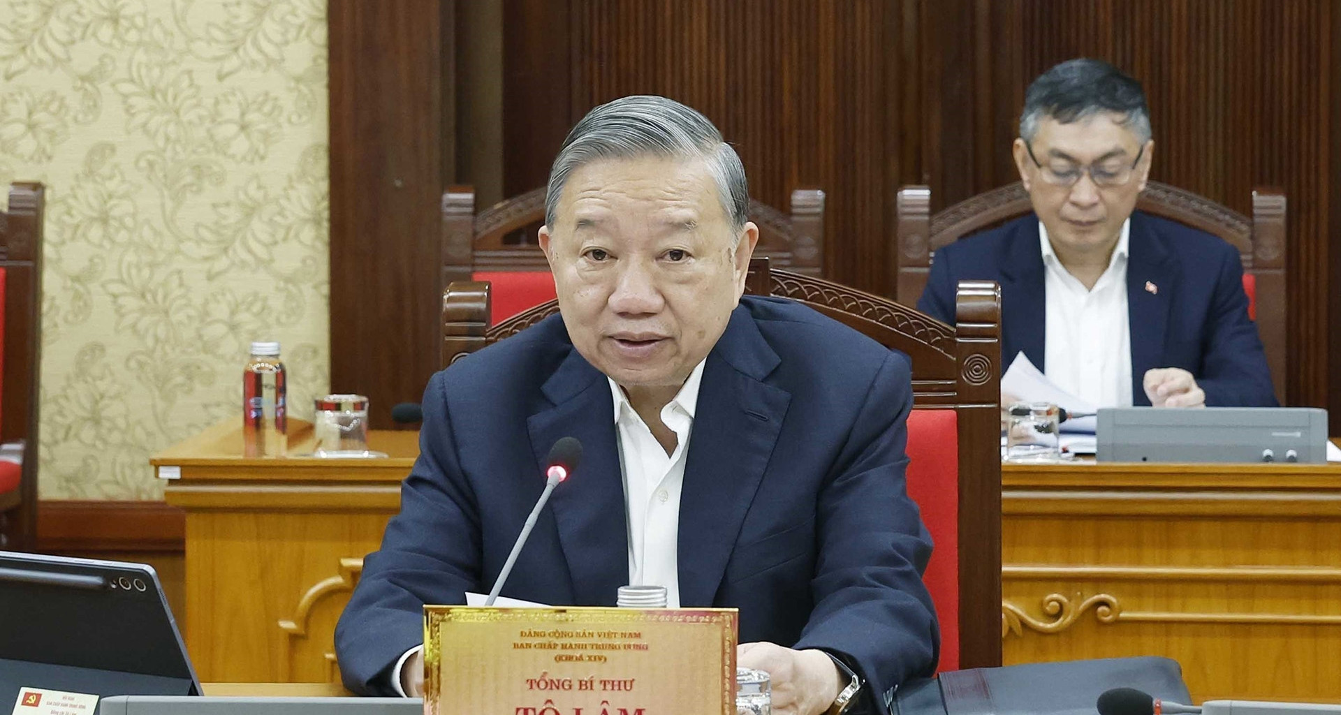 Tổng Bí thư chỉ đạo: Không để tồn tại tâm lý 'tháng Giêng là tháng ăn chơi'