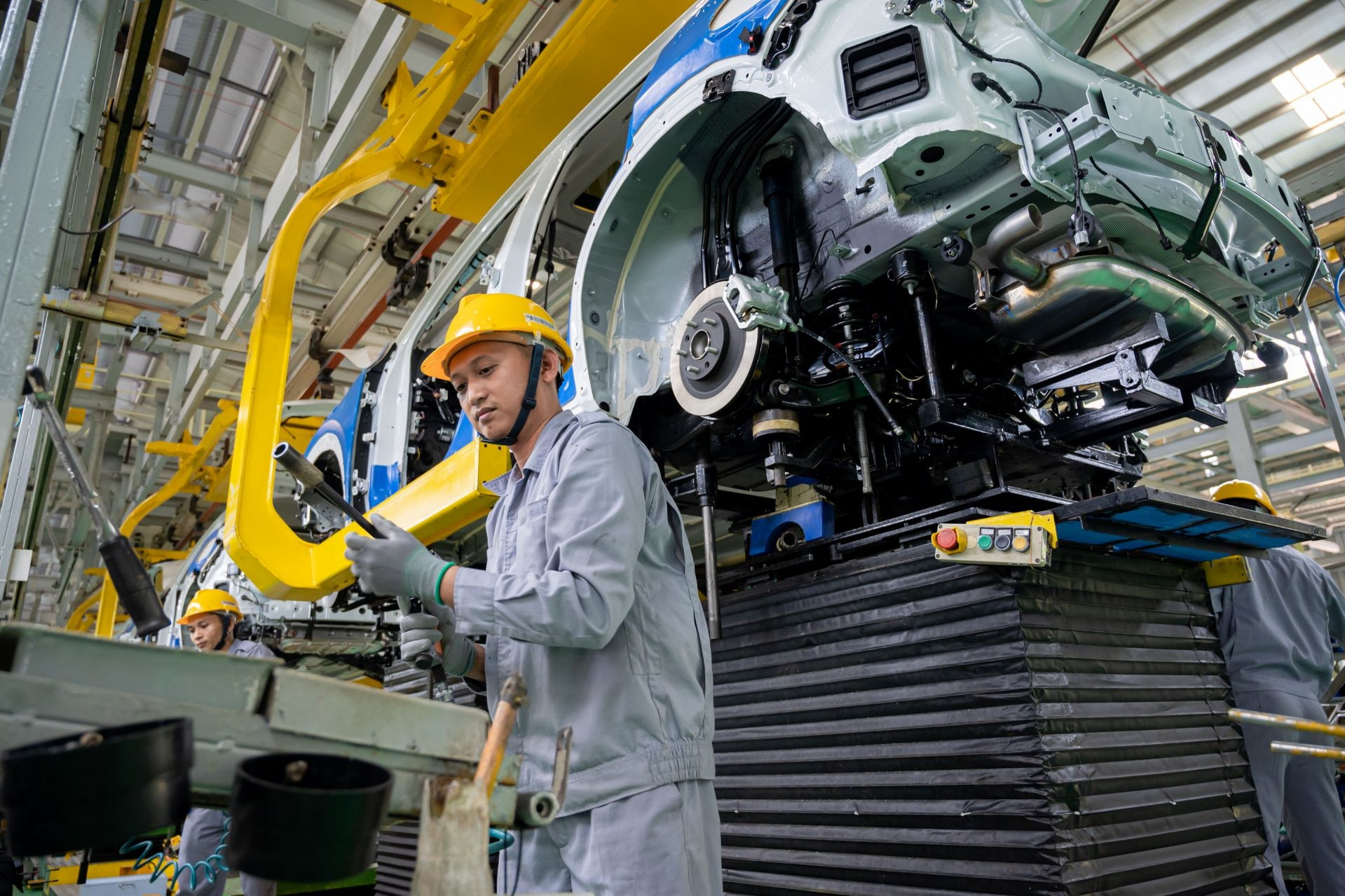 Tỷ phú Trần Bá Dương sẽ làm ô tô du lịch mang thương hiệu Thaco từ năm 2027