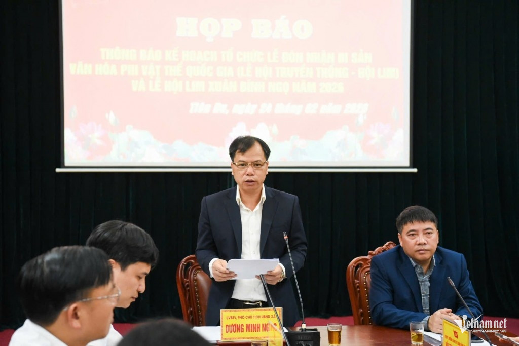 W-Ông Dương Minh Ngọc Phó chủ tịch UBND xã Tiên Du (tỉnh Bắc Ninh) chia sẻ nhiều thông tin mới về hội Lim năm nay.jpg