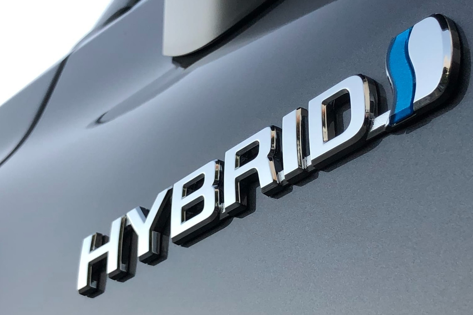 Xu hướng thị trường ô tô năm 2026: Xe hybrid vươn lên dẫn dắt cuộc chơi