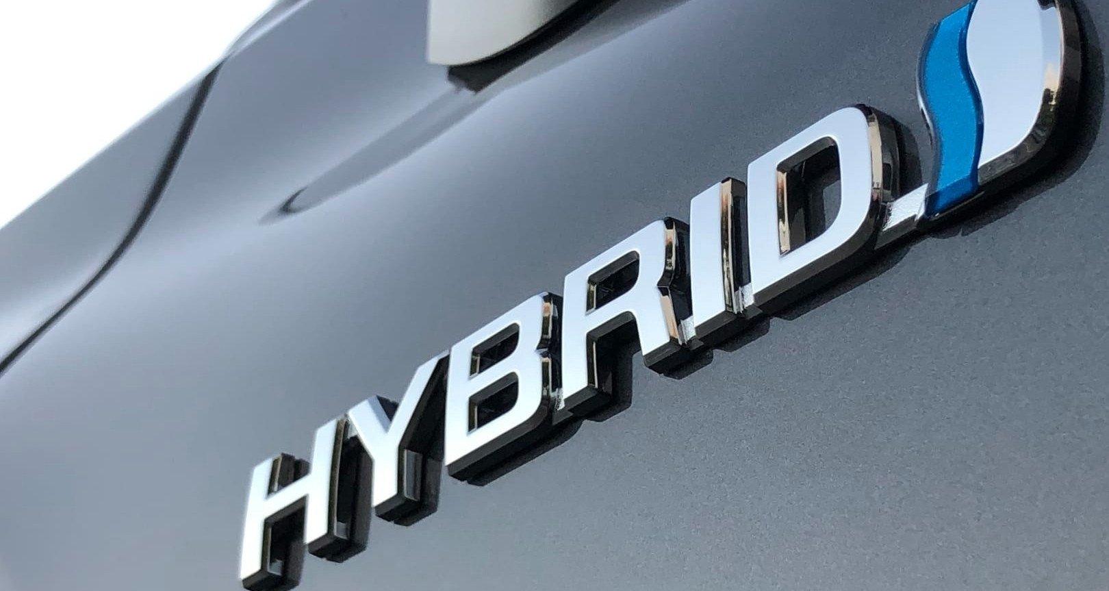 Xe Hybrid Bùng Nổ Tại Việt Nam: Doanh Số Kỷ Lục Và Xu Hướng 2026