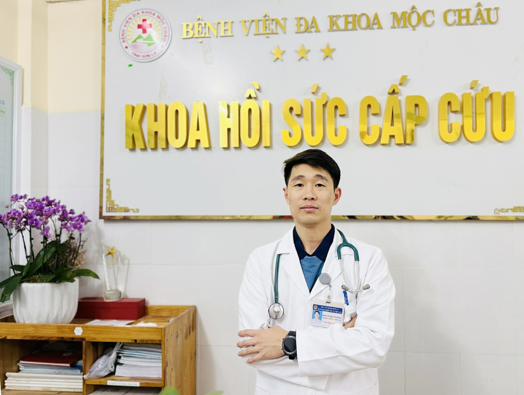 Hồi đó cứ thấy bệnh nhân dấu hiệu nặng là lo bac si Moc Chau.jpg