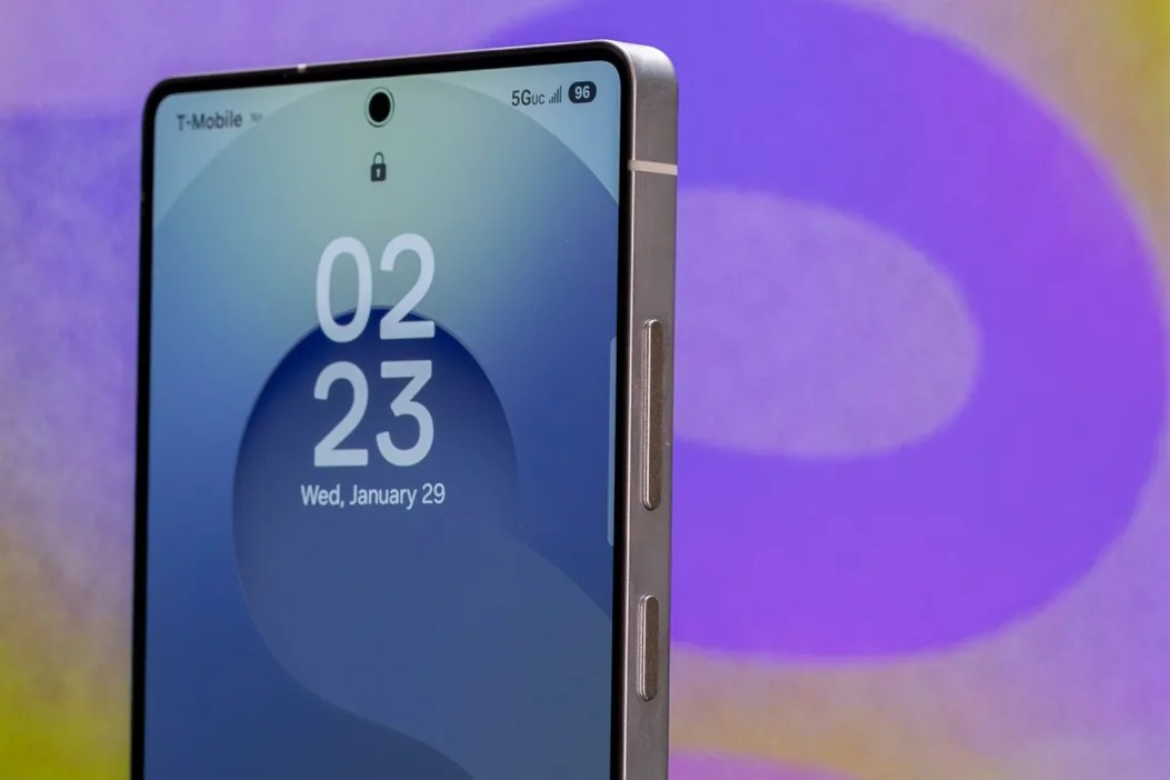  Chi tiết thiết kế, camera và giá bán dự kiến của Galaxy S26 trước giờ ra mắt 