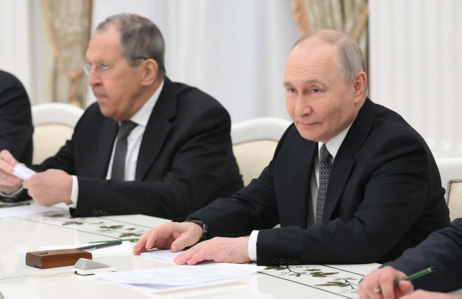 Đặc phái viên của Tổng Bí thư Tô Lâm gặp Tổng thống Nga Putin