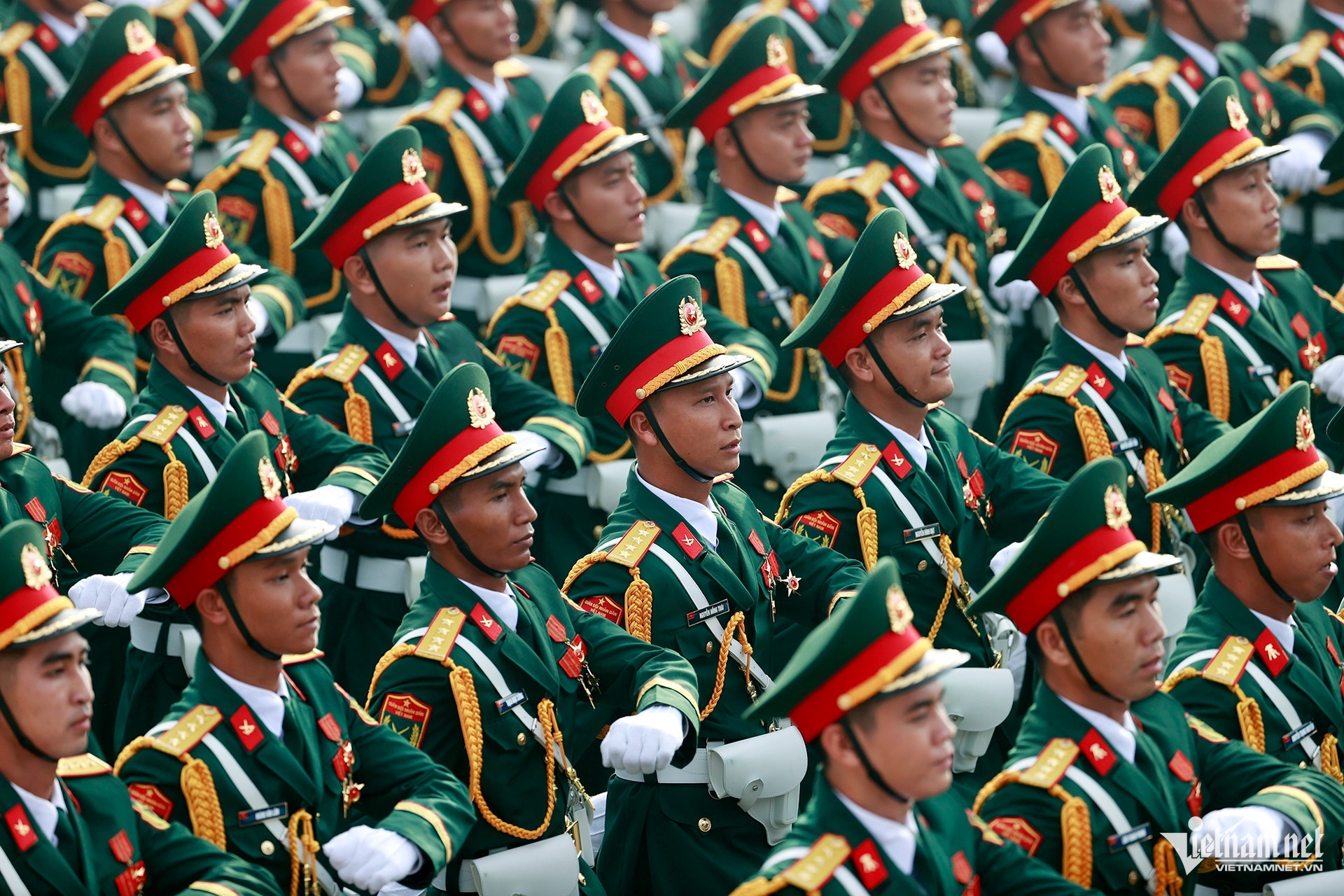 Điều động hàng nghìn sĩ quan, quân nhân chuyên nghiệp về Ban Chỉ huy quân sự xã