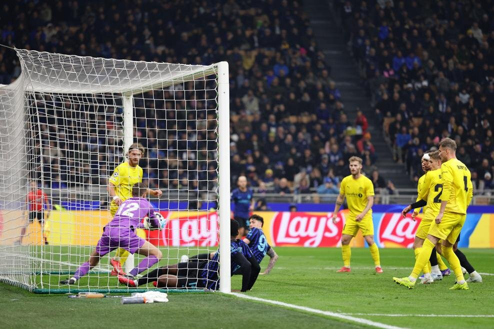 editorial_uefa_com fc_internazionale_milano_v_fk_bodo_glimt_ _uefa_champions_league_2025_26_league_knockout_play off_second_leg (2).jpg
