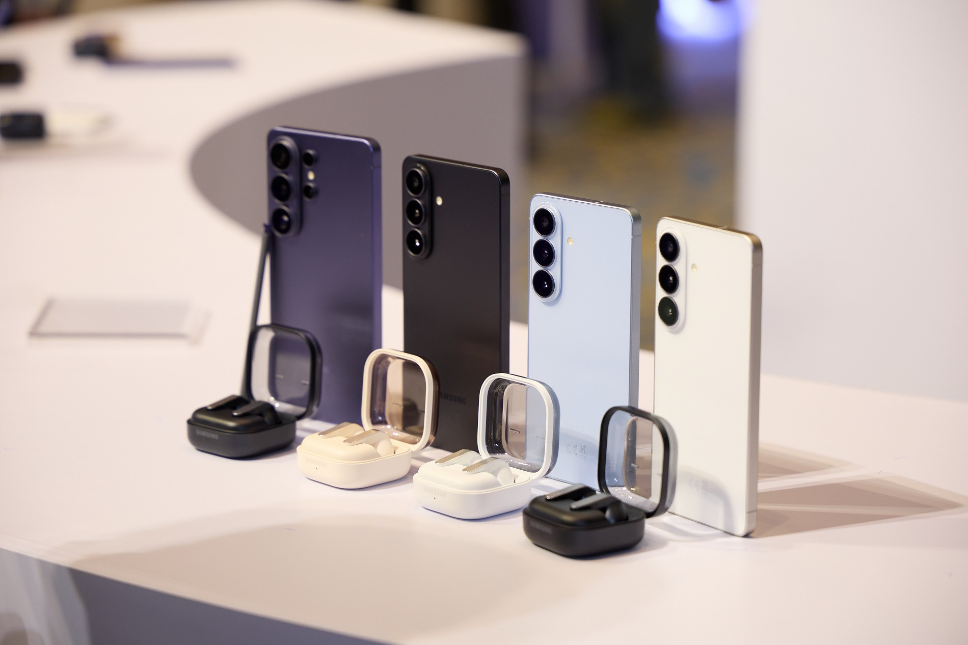 Galaxy S26 Base & Plus.jpg