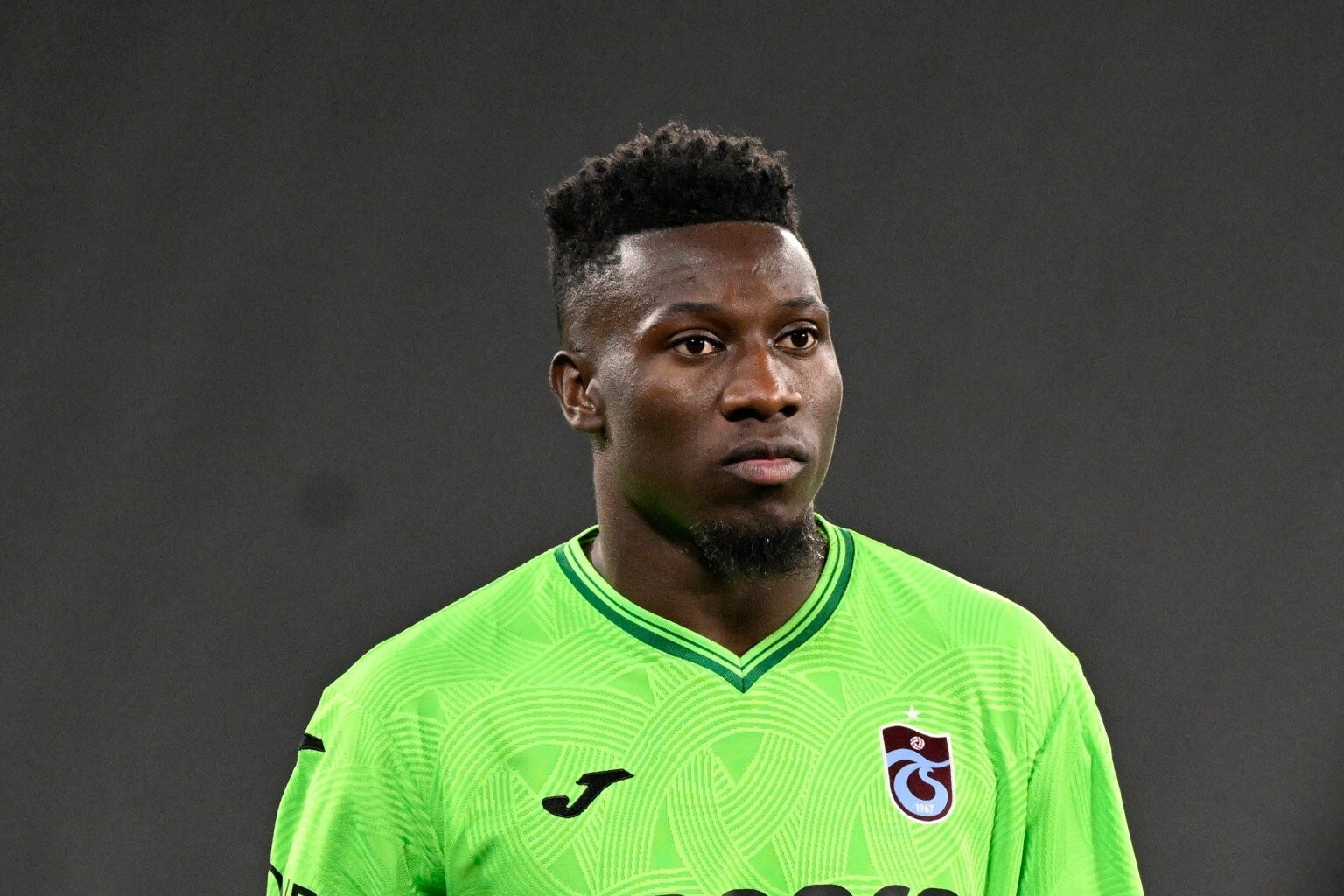 MU cắt lỗ tống khứ 'ông kễnh' Andre Onana