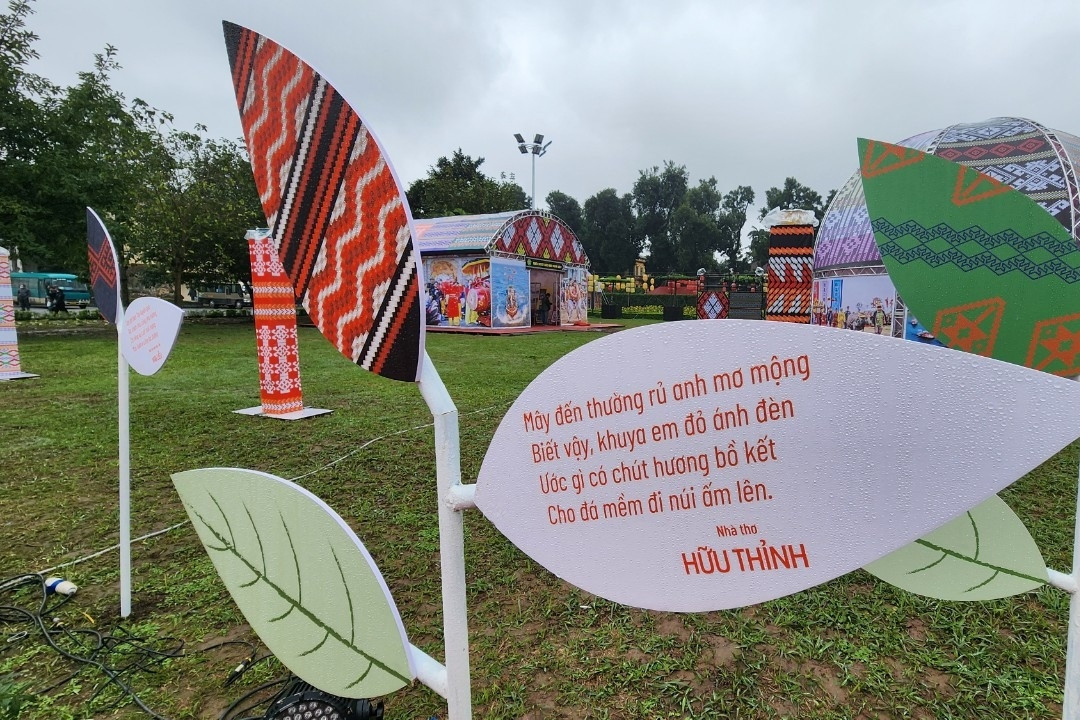 Ngày thơ Việt Nam: Đi tìm phẩm giá của thi ca