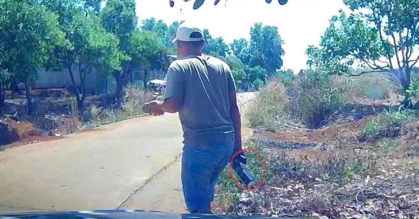 Nhóm người đi ô tô, nổ súng tấn công con nợ