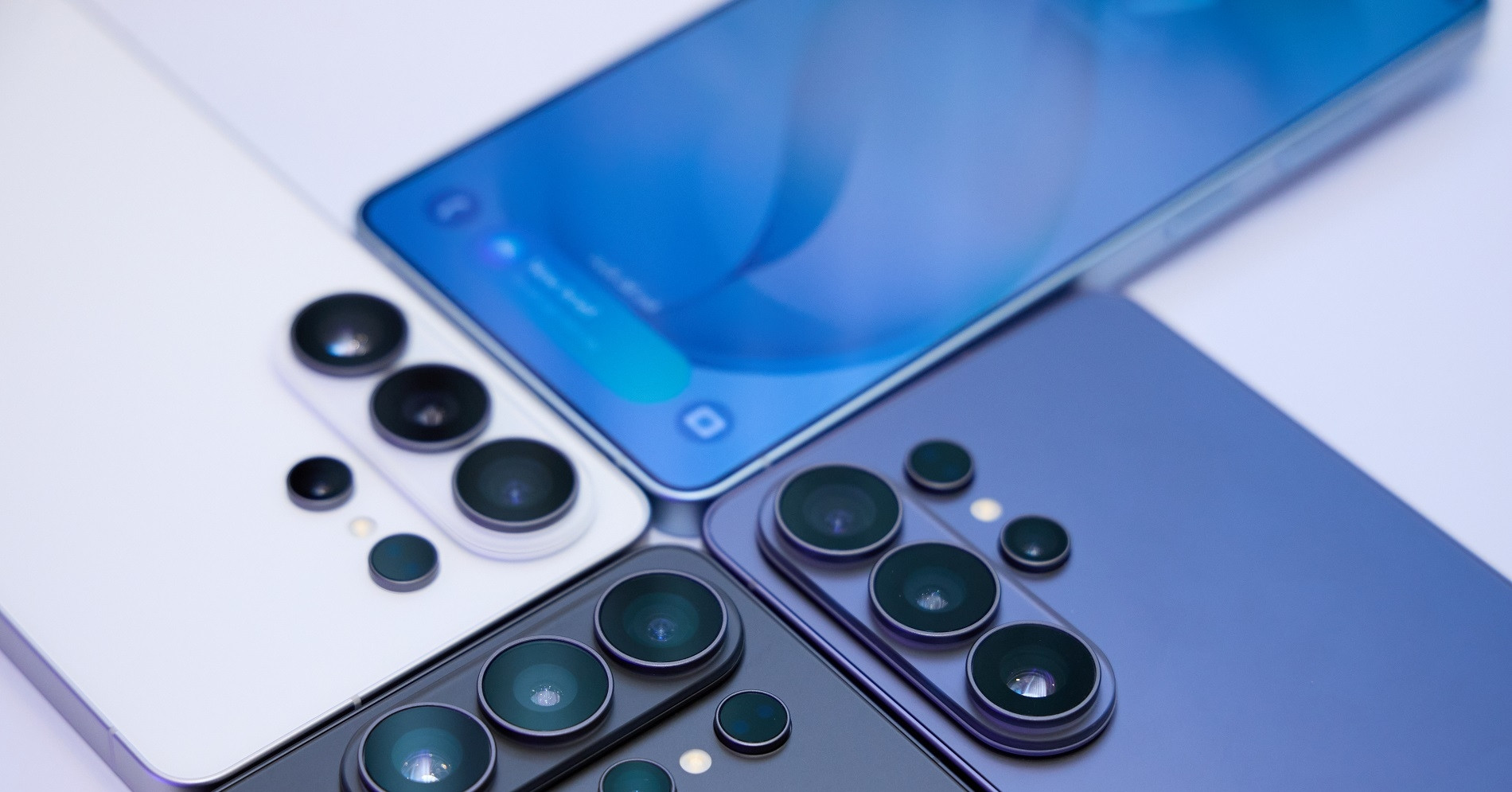 Samsung Galaxy S26 Gây Ấn Tượng Với Công Nghệ Chống Nhìn Trộm Chủ Động