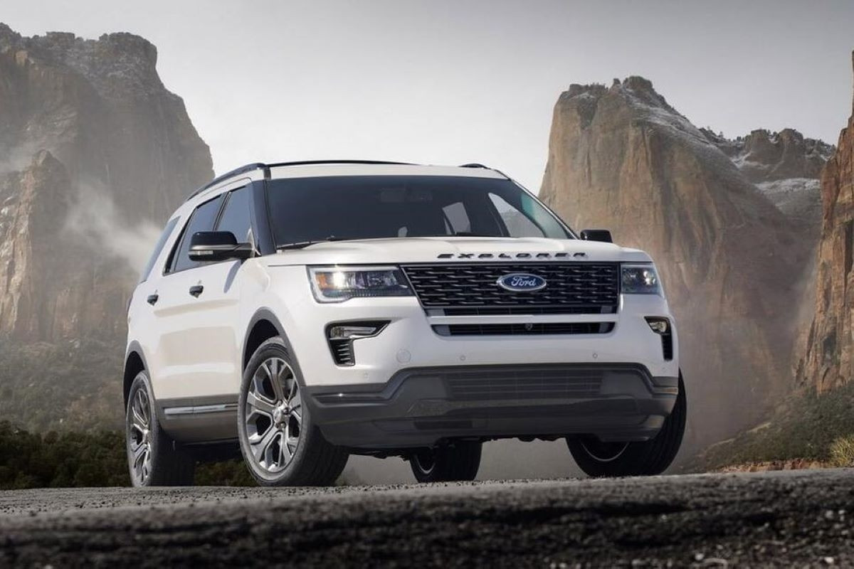 Triệu hồi hơn 400.000 xe Ford Explorer vì nguy cơ mất lái