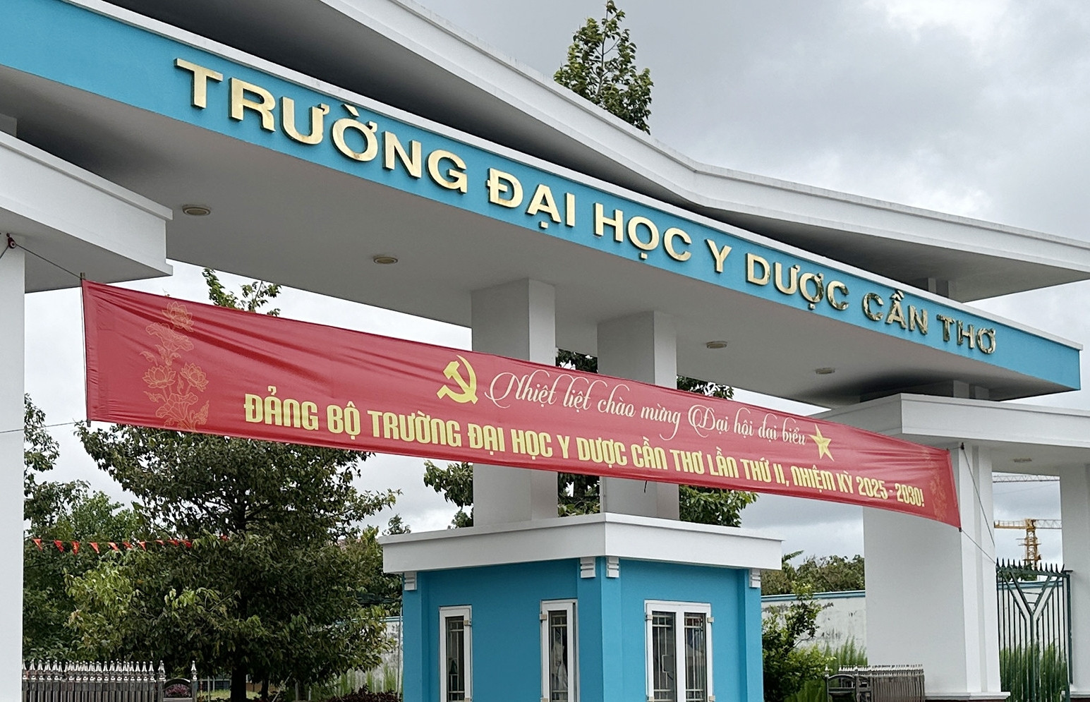 Trường Đại học Y Dược Cần Thơ tuyển sinh 14 ngành năm 2026, xét tuyển tổ hợp C00