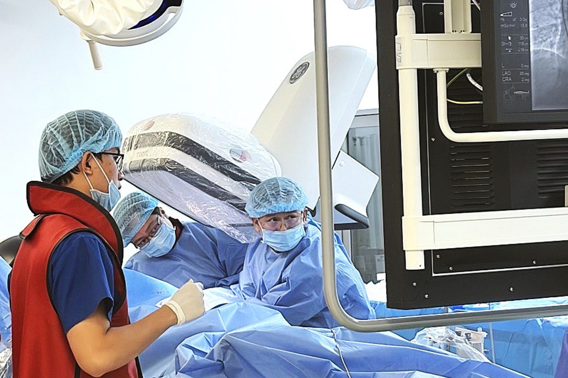  Vinmec Nha Trang cứu sống du khách Hàn Quốc nguy kịch, đưa về nước an toàn 