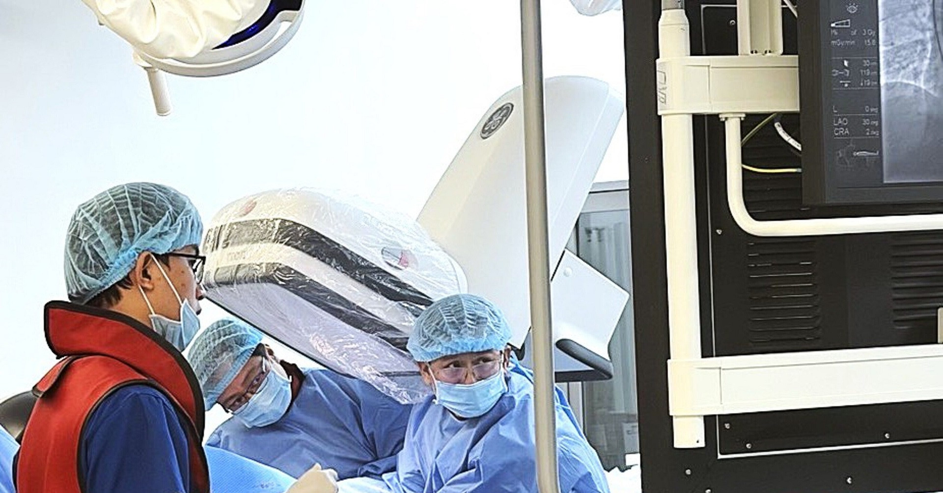 Vinmec Nha Trang cứu sống du khách Hàn Quốc nguy kịch, đưa về nước an toàn