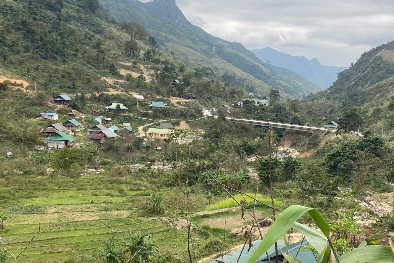  Vùng rốn lũ nỗ lực hồi sinh và những lá đơn thoát nghèo 