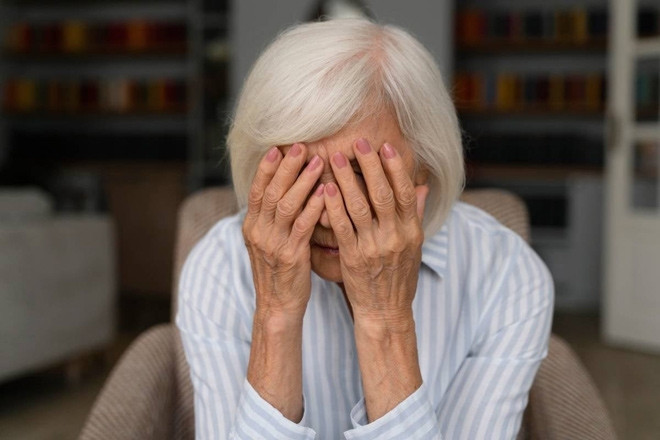 Vượt 200km đến thăm con gái, vợ chồng bỏ về vì câu nói của thông gia