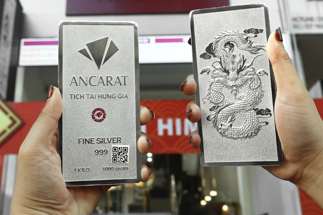 Giá bạc hôm nay 27/2/2026 tăng phi mã 3 triệu đồng/kg