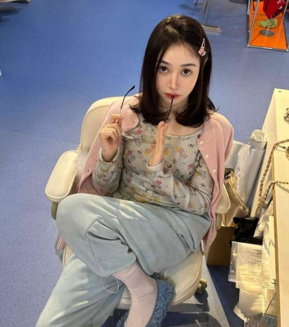 267f1b5cfb6fc85e2fb31447d9ad8dce_w_1440_h_1920_ (1).jpg