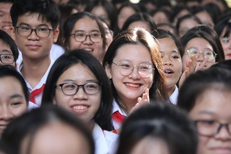 Bài mẫu viết thư UPU lần thứ 55: Tìm lại kết nối thật khi thế giới mất Internet