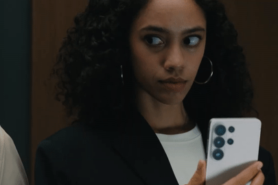  Báo Mỹ khuyên Apple sớm học hỏi màn hình chống nhìn trộm trên Galaxy S26 Ultra 