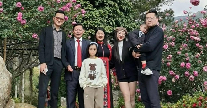 Con dâu về ngoại ăn Tết, bố mẹ chồng lái xe 9 tiếng vượt 400km về thăm