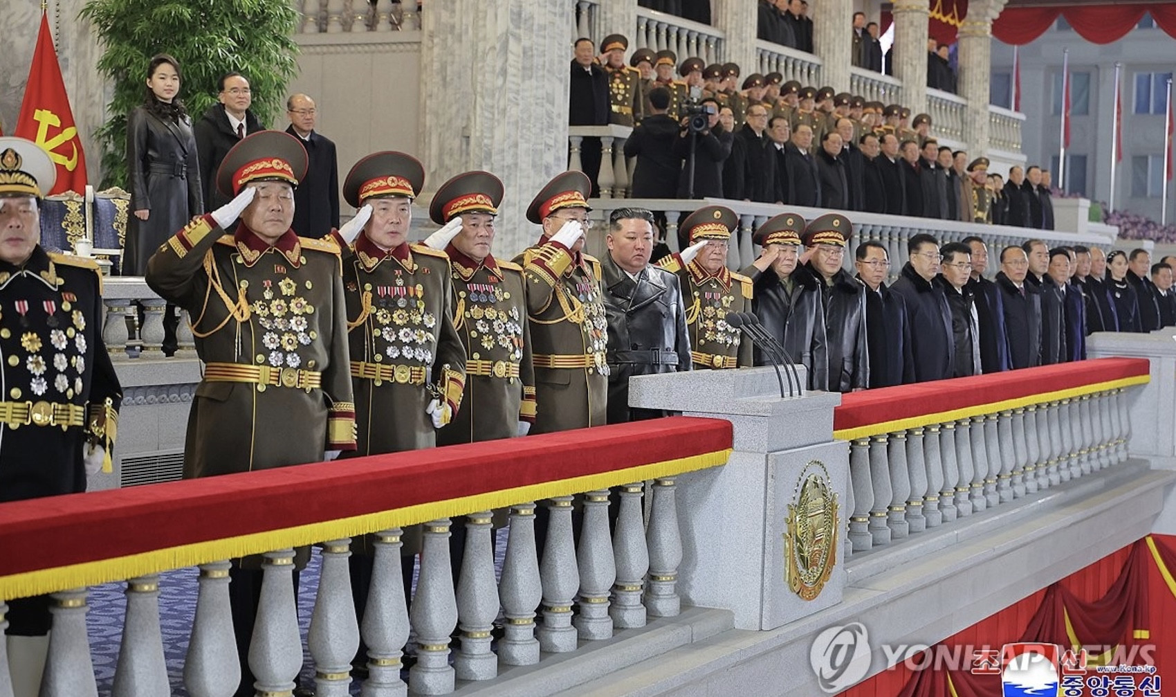 Diễu binh Triều Tiên. Ảnh: KCNA