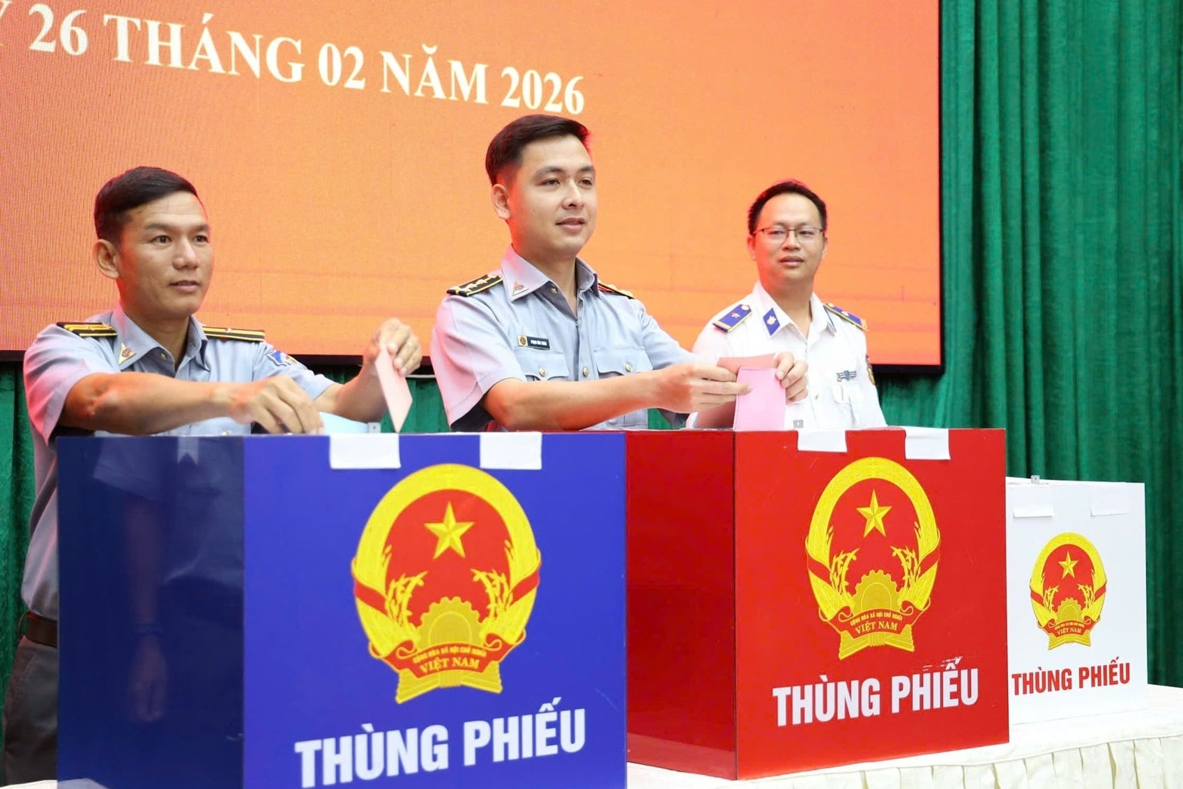 Hơn 4.500 cử tri TPHCM đi bỏ phiếu bầu cử sớm