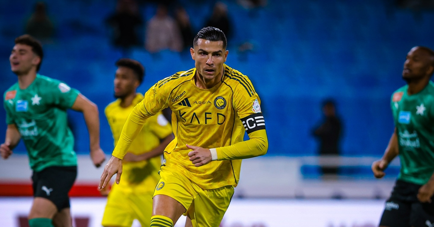 Ronaldo chói sáng, Al Nassr đòi lại ngôi đầu