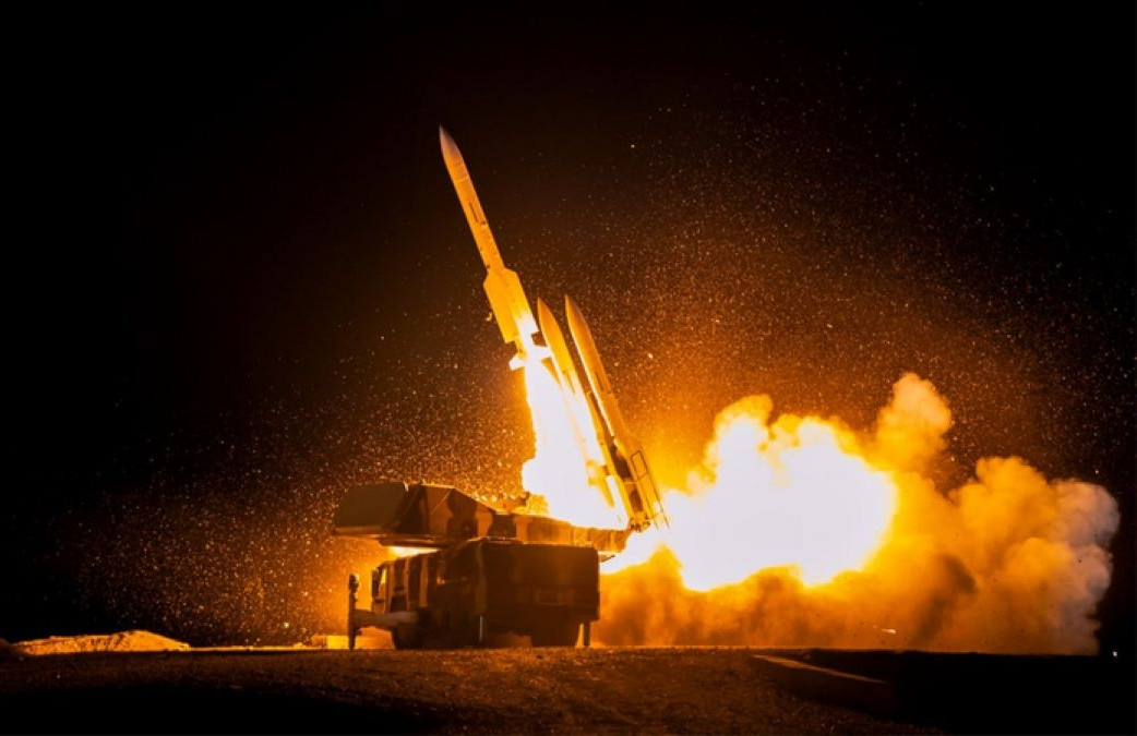 Tên lửa Sevom Khordad tầm bắn 200km, hạ drone RQ-4 Global Hawk Mỹ khiến thế giới kinh ngạc