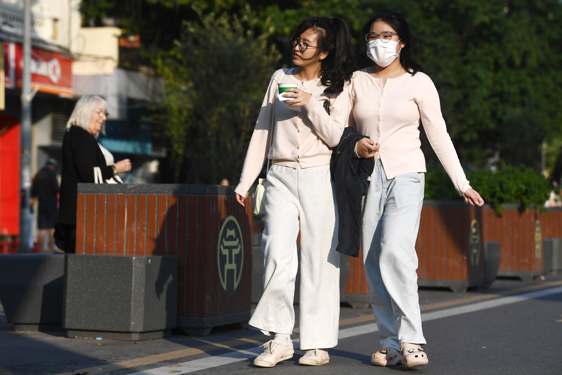 Thời tiết 10 ngày tới: Hà Nội có thể nắng đến 30 độ rồi đón tiếp không khí lạnh