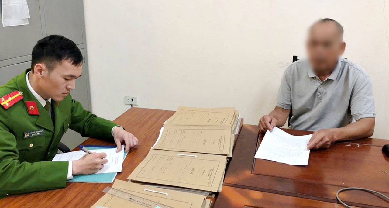 Tự ý lập bãi giữ xe và thu phí cao tại lễ hội, hai người bị phạt hơn 30 triệu đồng