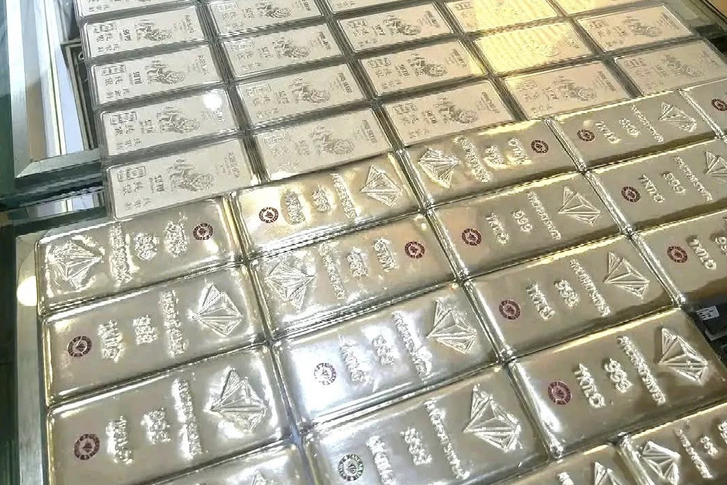 Giá bạc hôm nay 28/2/2026 tăng dựng đứng 4 triệu/kg