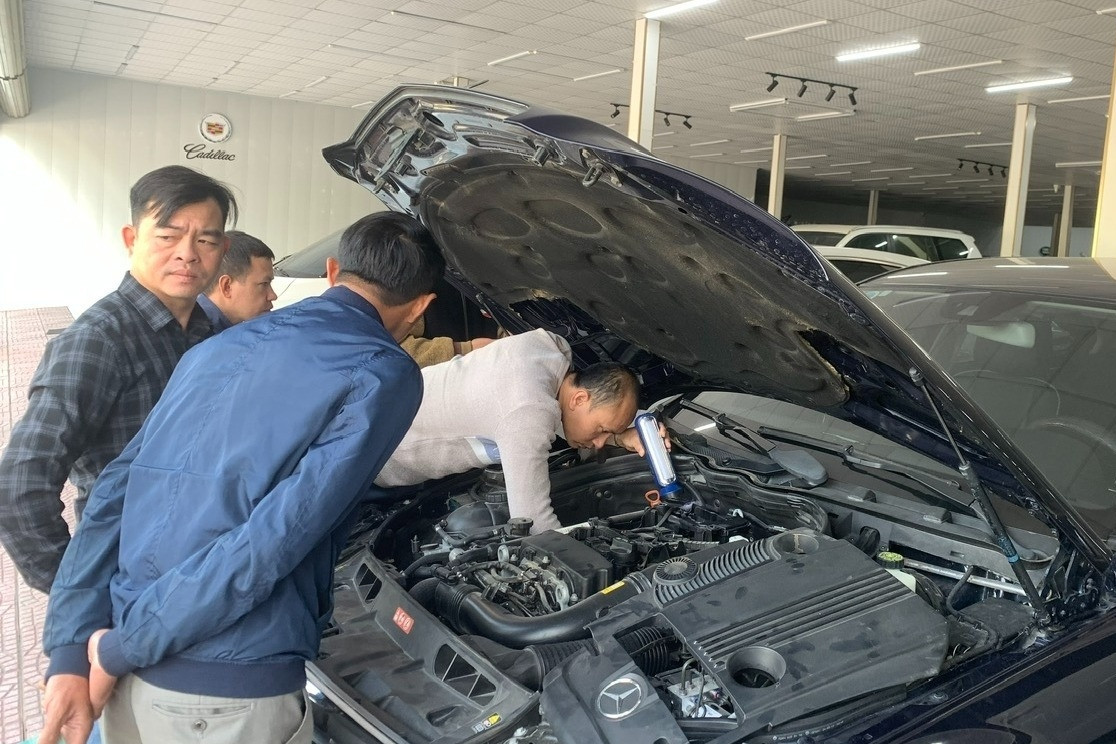 5 dấu hiệu đáng ngờ cần đặc biệt lưu ý khi mua ô tô cũ