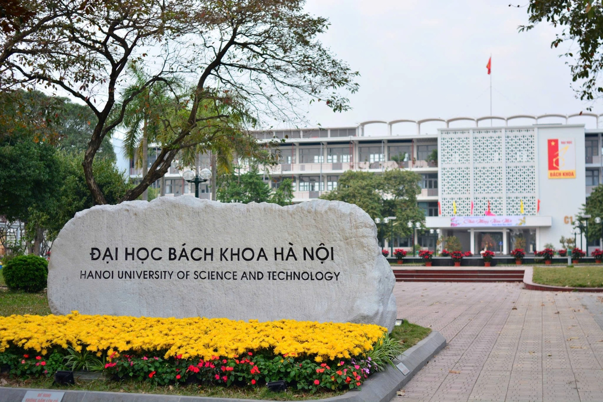 Đại học Bách Khoa Hà Nội tuyển dụng đợt 1 năm 2026