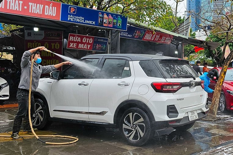 Đi đường dài về là rửa xe ngay: Thói quen sạch sẽ hay sai lầm nguy hiểm?