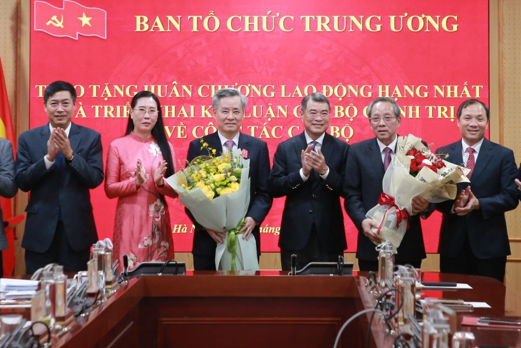 Hai Phó trưởng Ban Tổ chức Trung ương nghỉ công tác