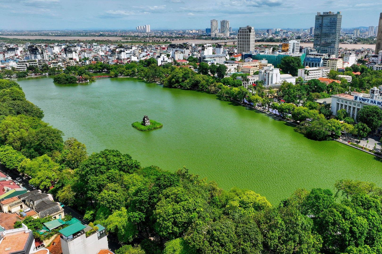 “Không phải chỗ nào có đất cũng xây nhà”