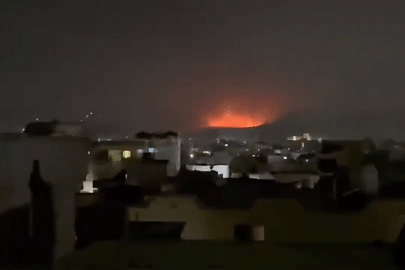  Pakistan - Afghanistan tấn công lẫn nhau, nổ rung chuyển Kabul 