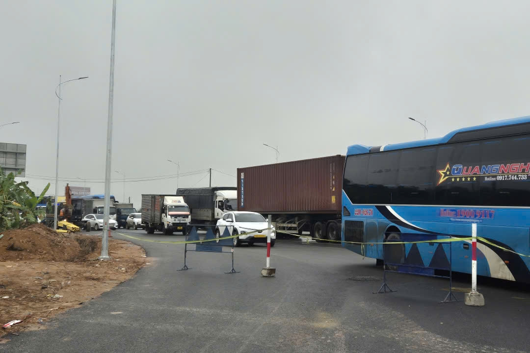 Tổ chức lại giao thông tại cửa ngõ phía Bắc Hà Nội: Không chú ý dễ vi phạm