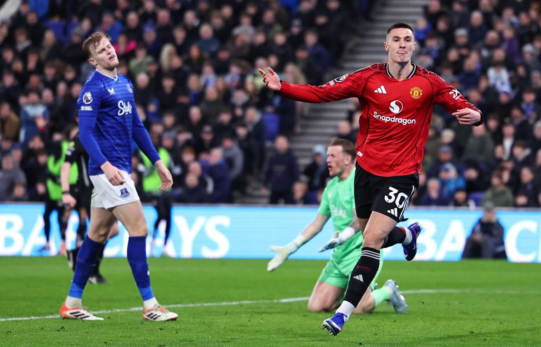 0_GettyImages 2262720156.jpg