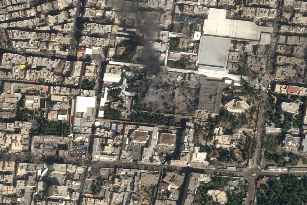 Ảnh vệ tinh hé lộ nơi ở của lãnh tụ Iran sau đòn không kích từ Mỹ và Israel