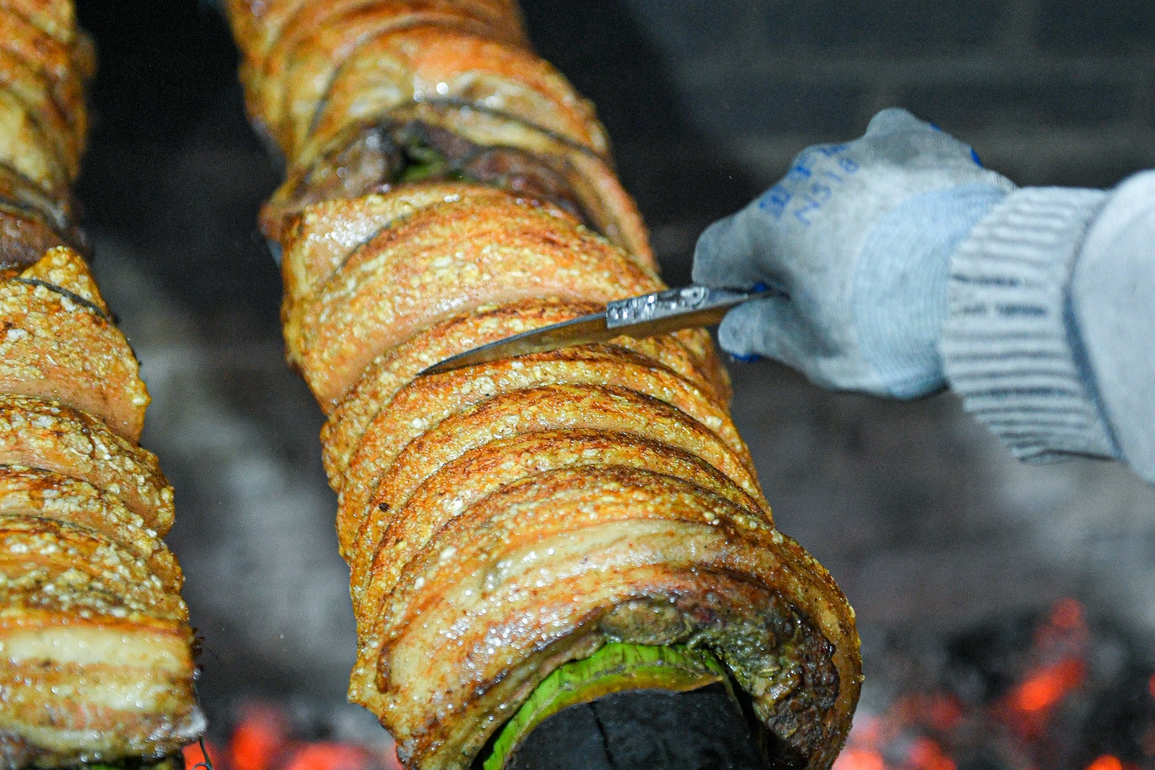 Đặc sản giòn tan độc đáo, có tiền cũng khó mua ở ngôi làng Hà Nội