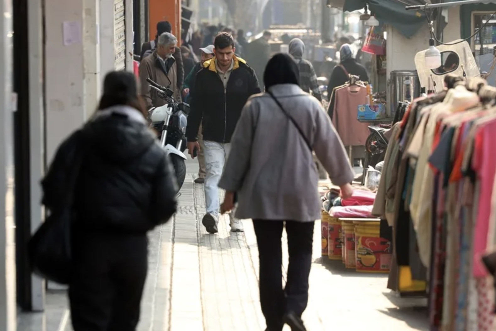 Lo lắng bao trùm Iran giữa những đồn đoán Mỹ sắp tấn công