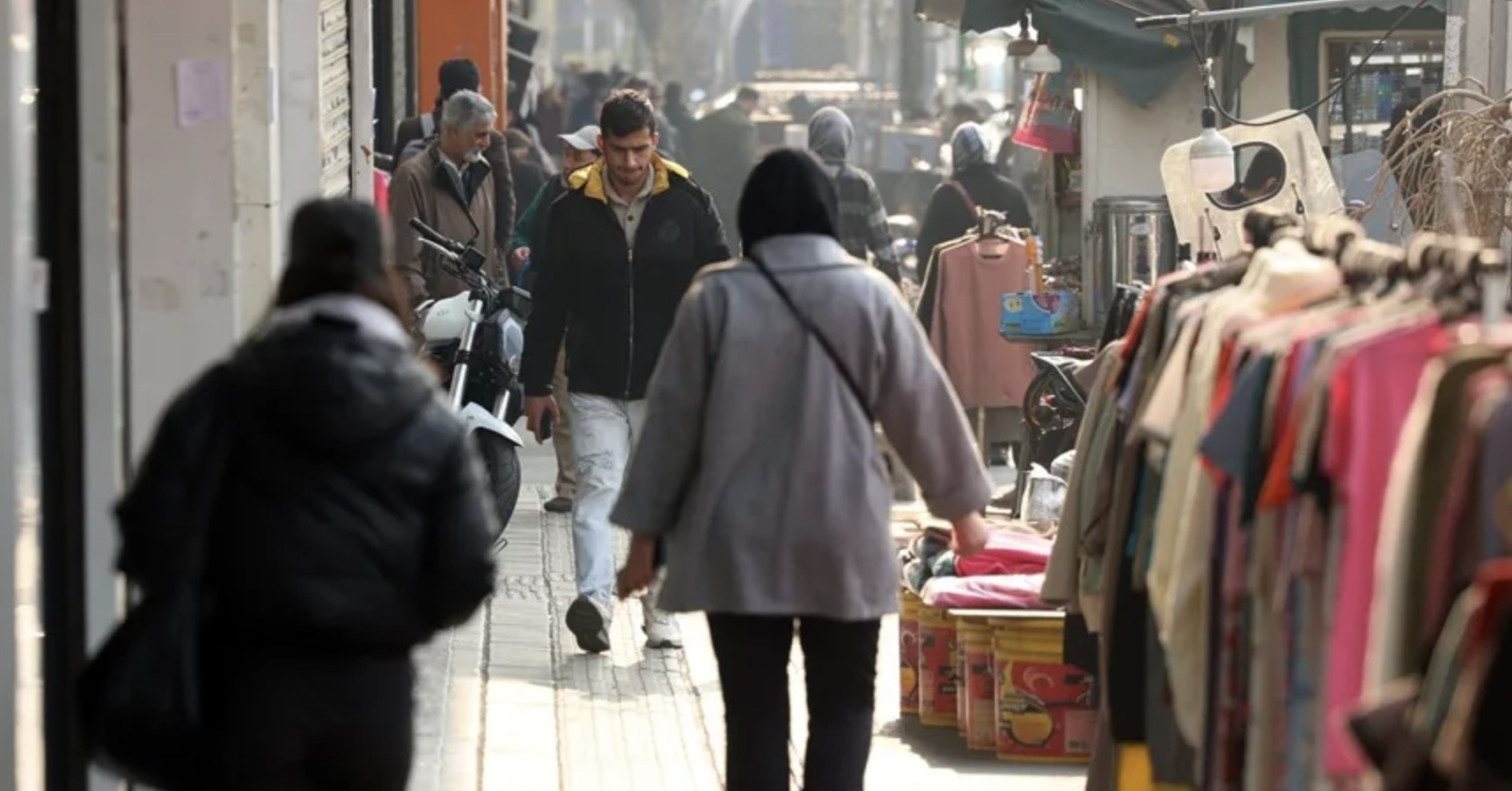 Lo lắng bao trùm Iran giữa những đồn đoán Mỹ sắp tấn công