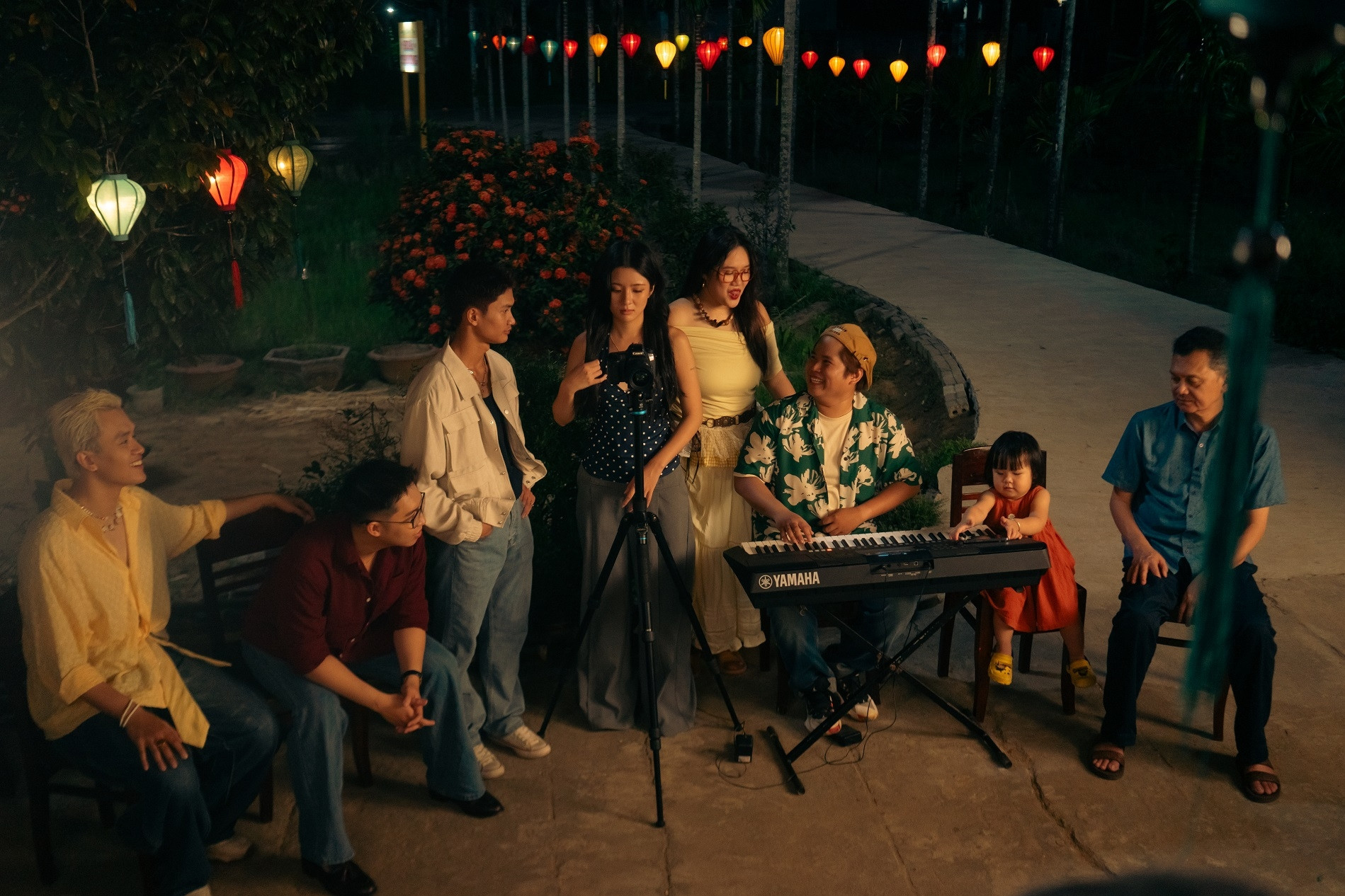 Phim ‘Cảm ơn người đã thức cùng tôi’ - Bản tình ca mới về gia đình và thanh xuân