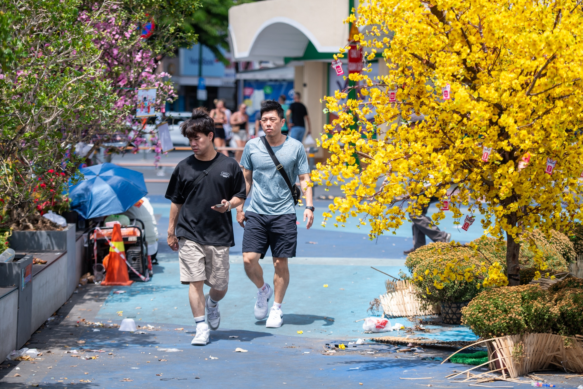  Tác phẩm 'nghệ thuật' trước chợ Bến Thành bắt đầu nhếch nhác 