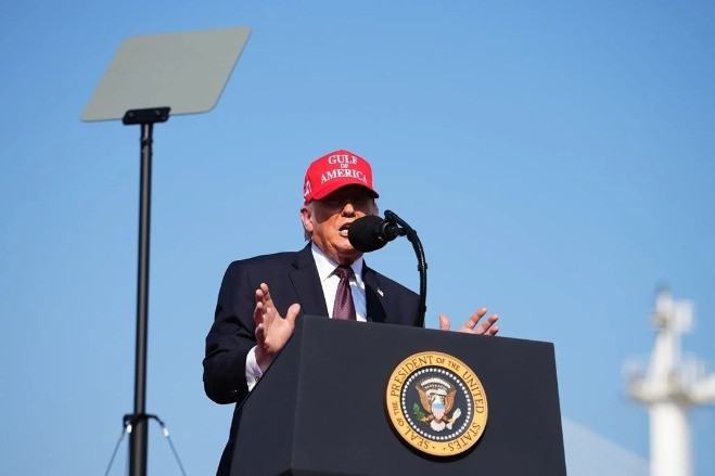 Tổng thống Trump bất ngờ tuyên bố có quyền tranh cử nhiệm kỳ thứ 3