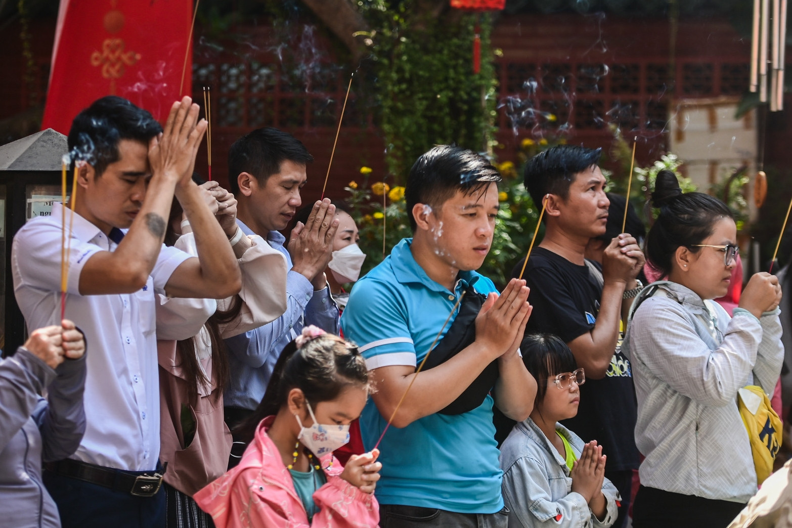 Văn khấn cúng Rằm tháng Giêng năm 2026 chuẩn truyền thống