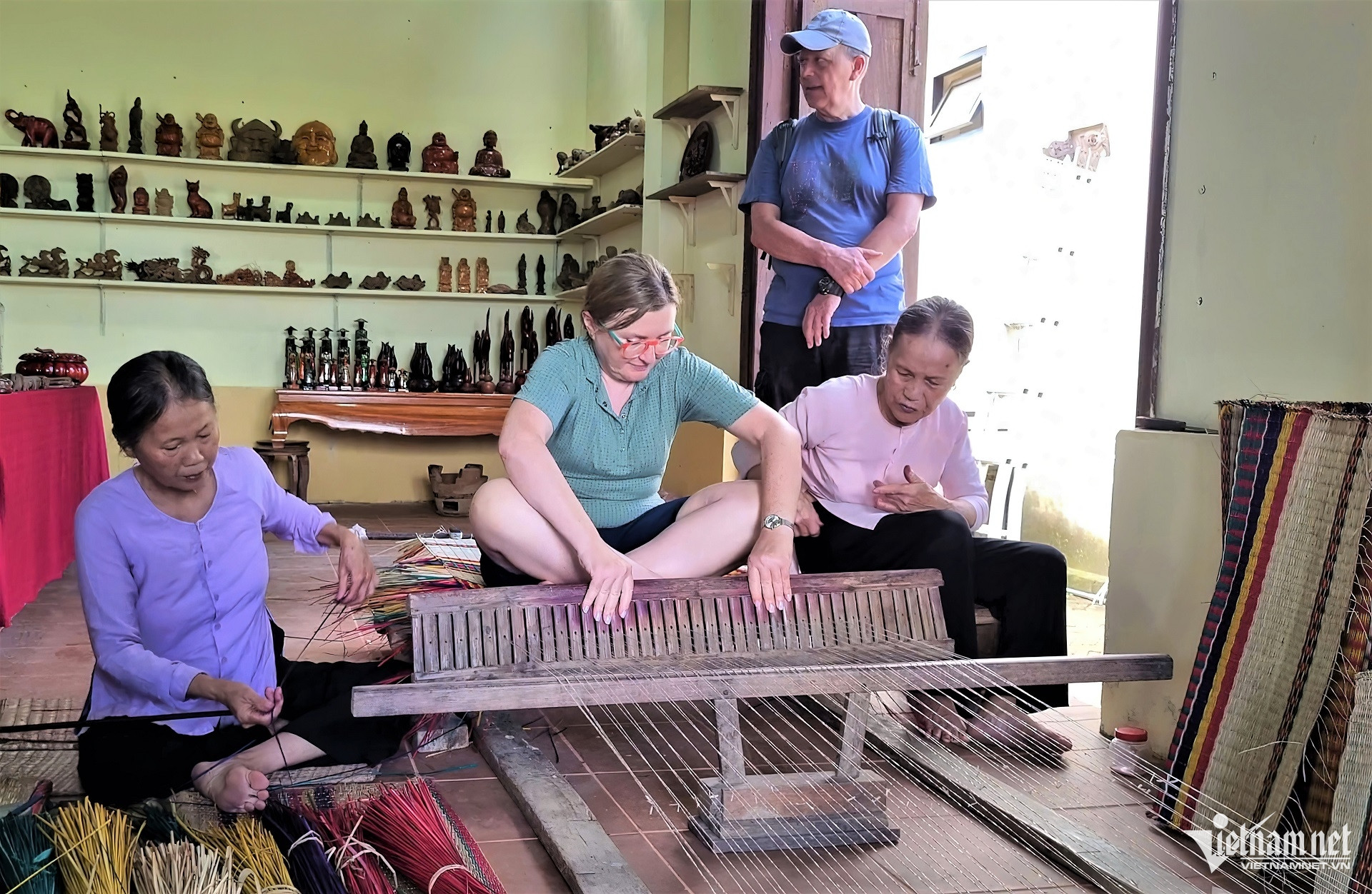 W-z7573034545273_8cbda6f40161b614a75d9ac7a2af9692 lines scale 4_00x gigapixel.jpg